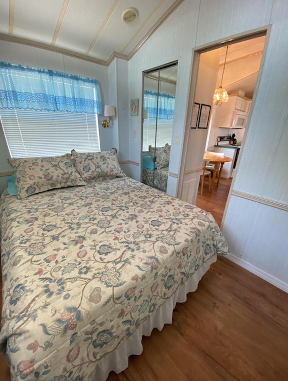 Woody'S Rv Resort Llc Sebring Room photo
